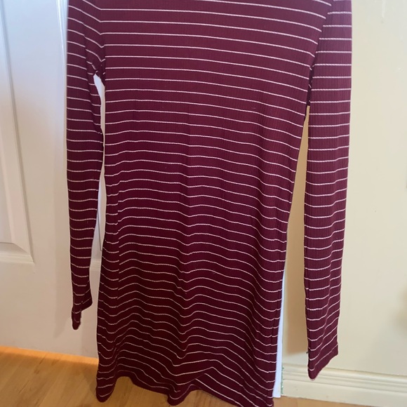 Burgundy striped t shirt dress H&M - Picture 2 of 3